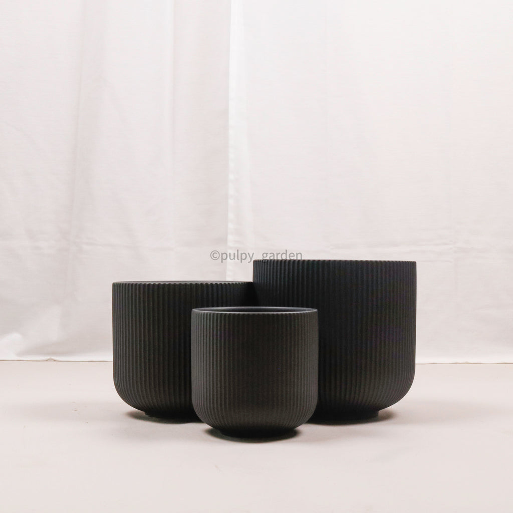 Large Aura Planter Black (3 Sizes)