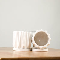 Tundra Planter with saucer