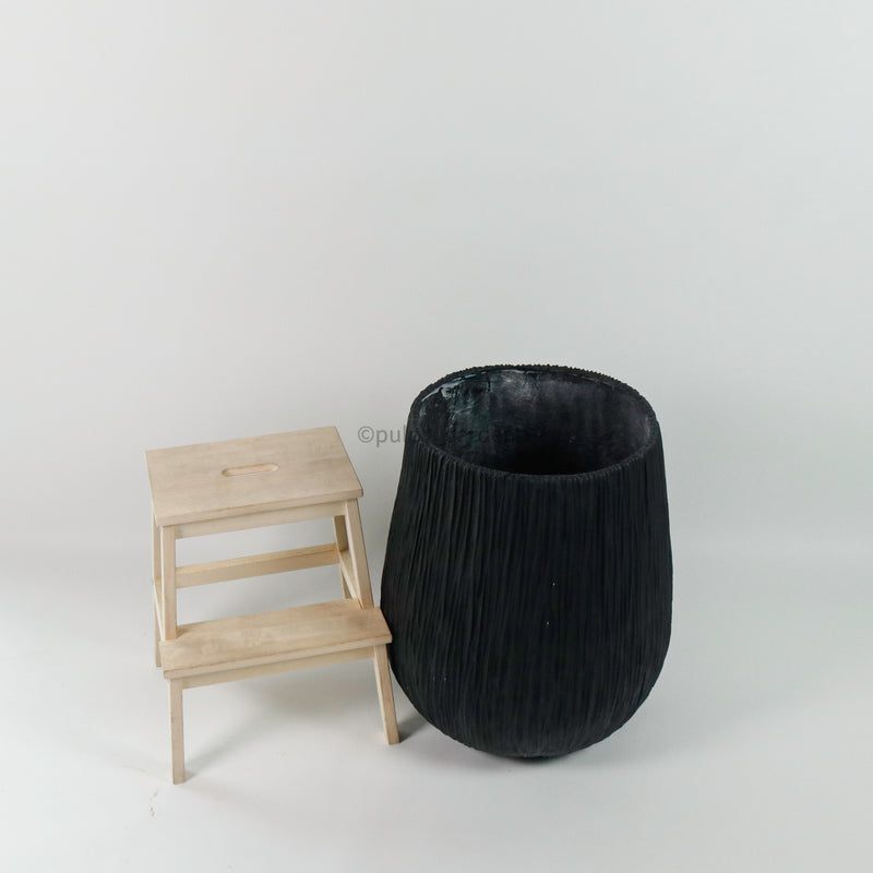 Large Carbon Fiber Ridge Planter (D53.34CM X H63.5CM)